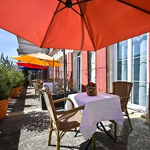 hotel-de-provence-tarascon.fr-provencehotel.com/